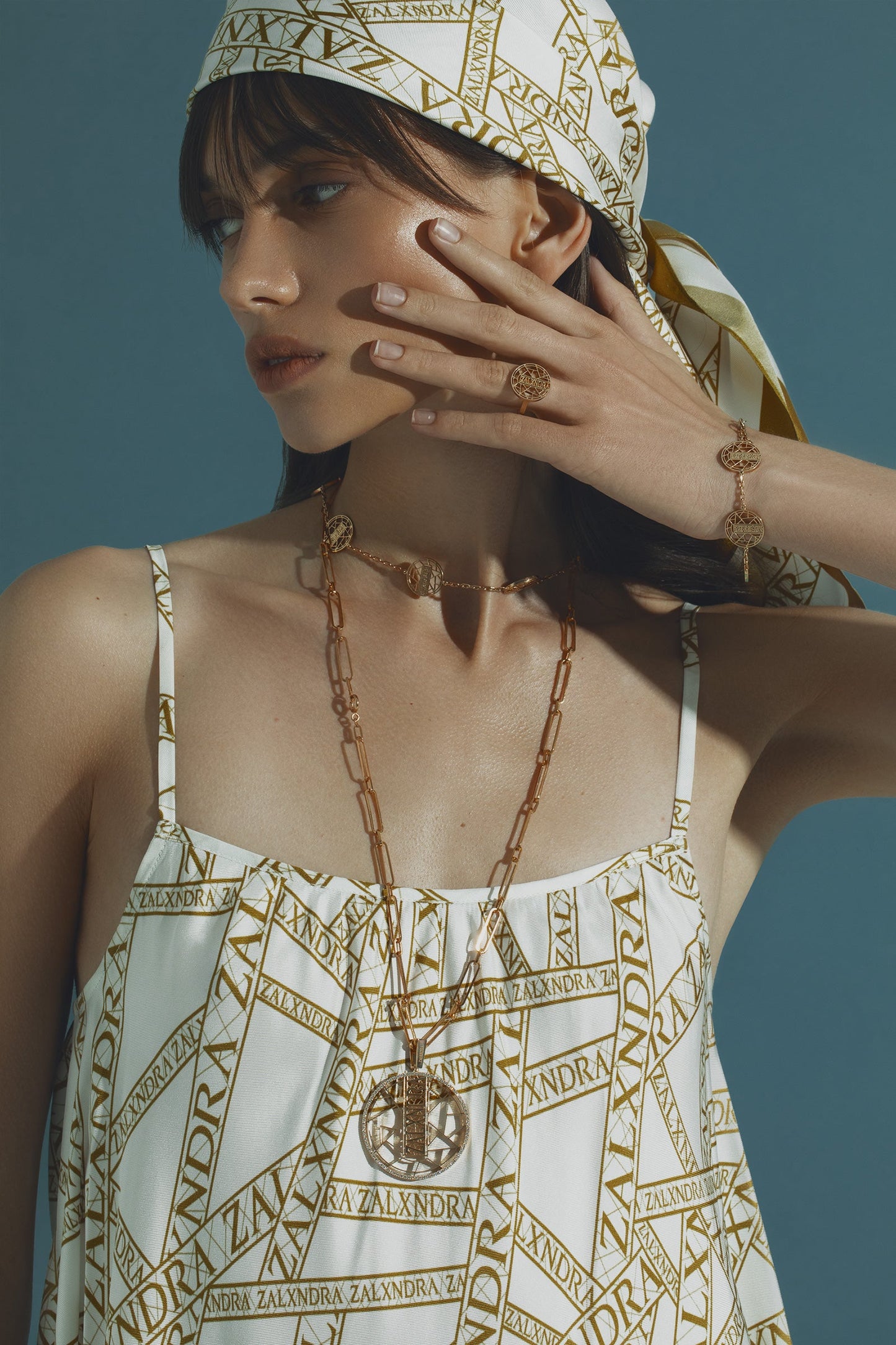 EZY LVR 1 Pendant Motif Long Necklace